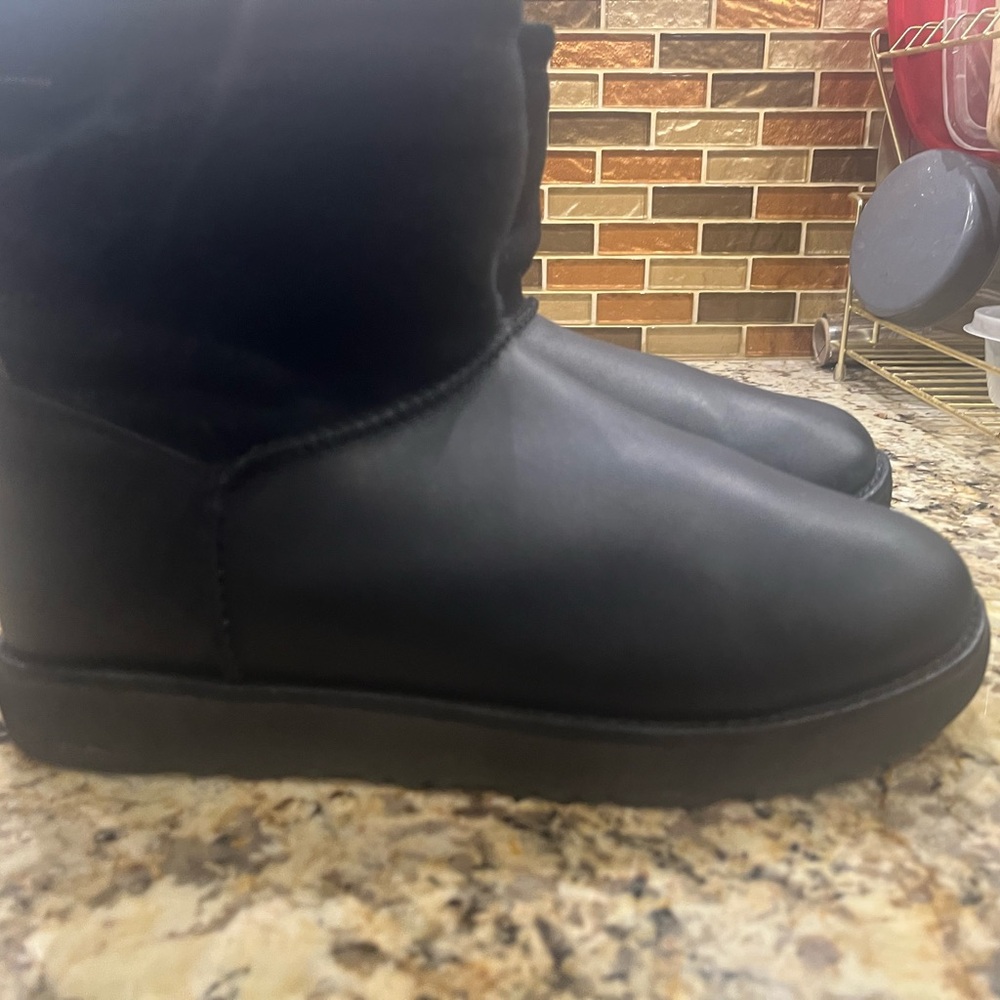 Black Leather Ugg Boots